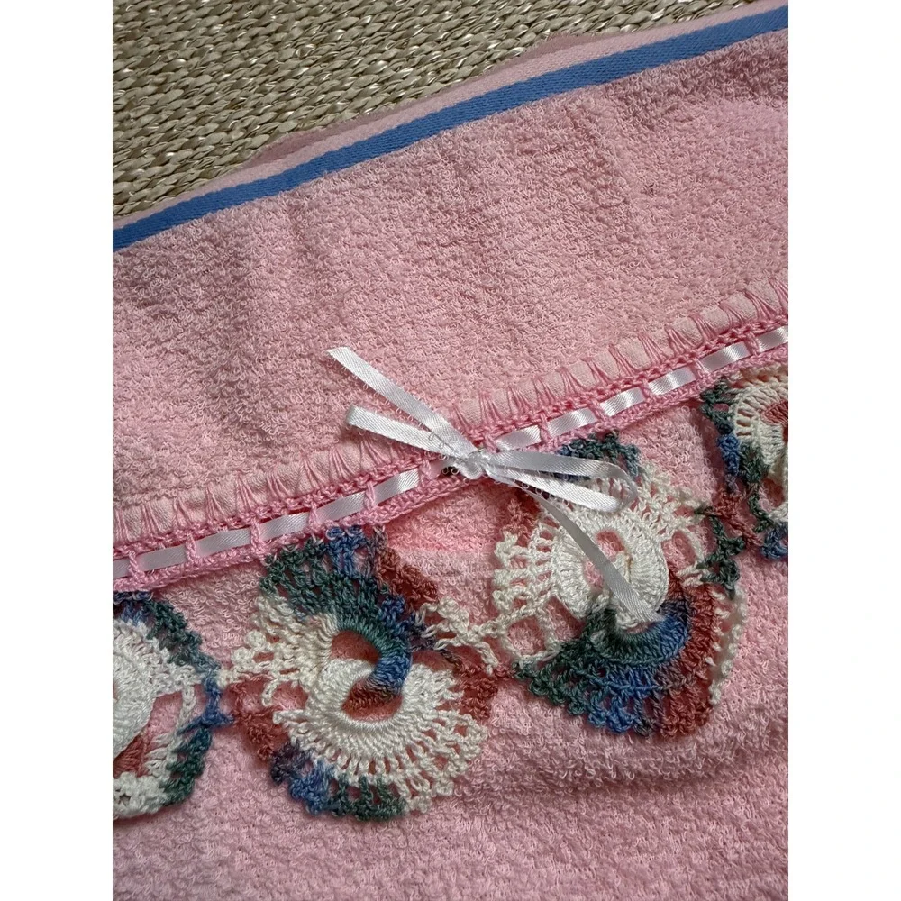 Vintage Pink bath Towel Crochet Lace Satin Ribbon Cottagecore Bathroom 24x44